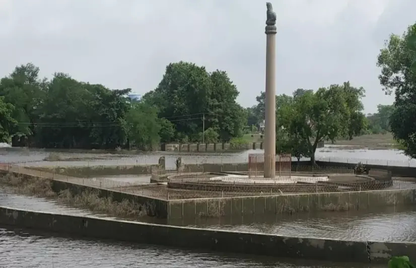 Monumental neglect – a national symbol submerged in floodwaters in Bihar