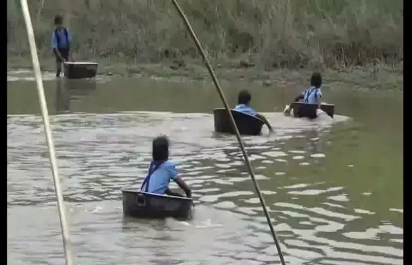 India's river children: where they go to school on cooking pots