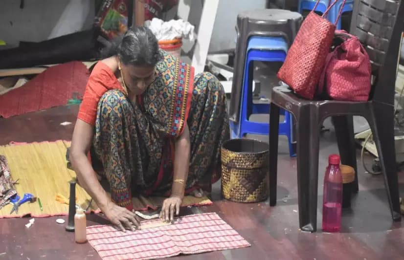 These Kerala women make environmentally destructive water hyacinths into income ideas