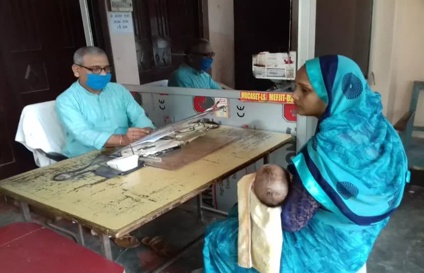 For 20 years, this vaidya in UP has been charging patients only Rs10