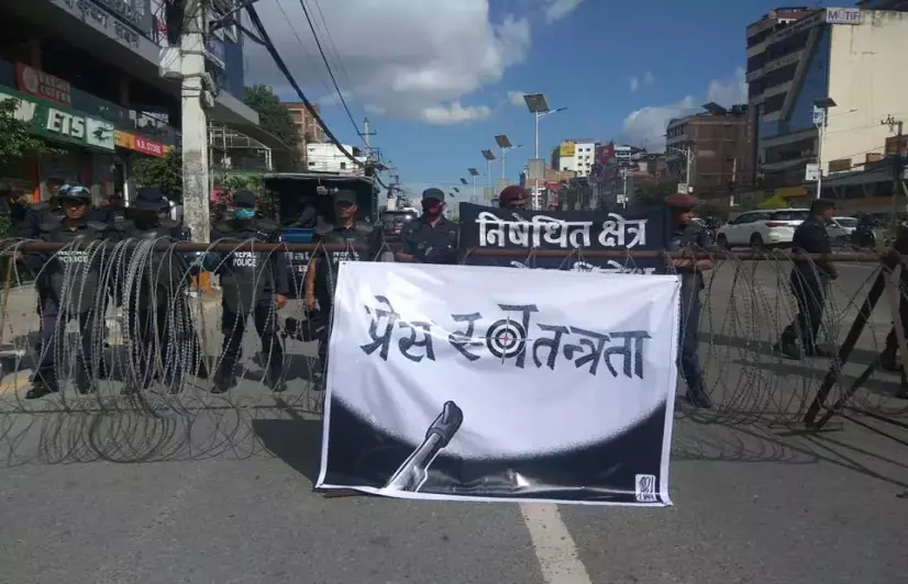 Nepal govt trying to silence press, allege journalists
