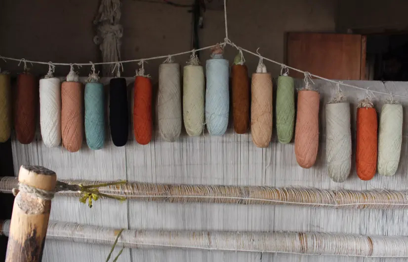 Internet suspension in the Valley causes decline in handicraft exports