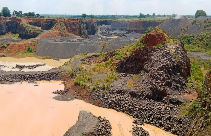 Mechanisation, shutting down of stone quarries push Pakur’s workers to the brink