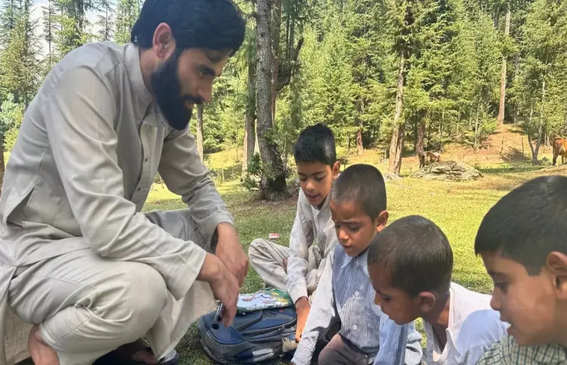 Kashmir’s seasonal teachers risk their lives, make students aim big