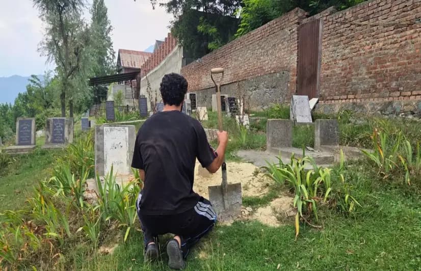 The invisible hands that bury Kashmir’s dead